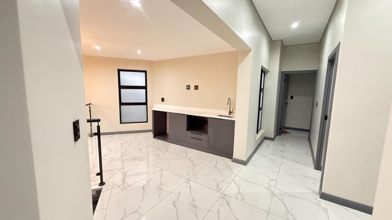 5 Bedroom Property for Sale in Fountainbrook Estate Gauteng