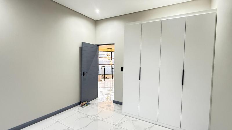 5 Bedroom Property for Sale in Fountainbrook Estate Gauteng