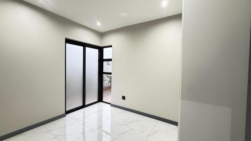 5 Bedroom Property for Sale in Fountainbrook Estate Gauteng