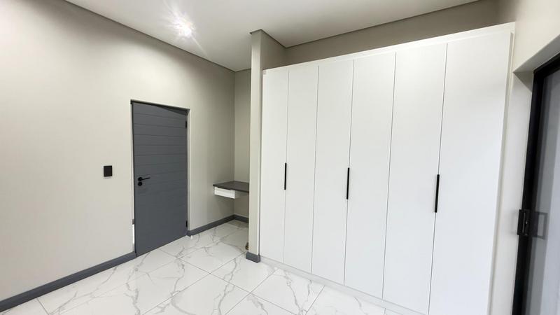 5 Bedroom Property for Sale in Fountainbrook Estate Gauteng