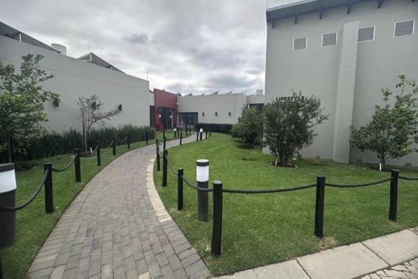 To Let 2 Bedroom Property for Rent in Fourways Gauteng