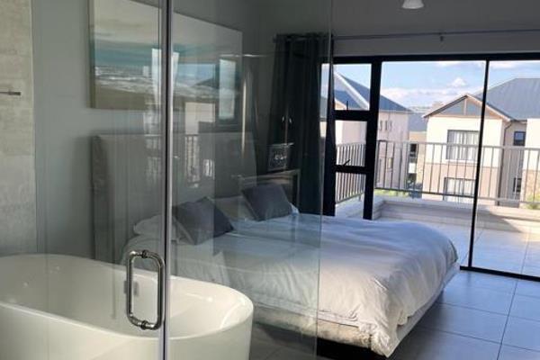 To Let 2 Bedroom Property for Rent in Waterfall Gauteng