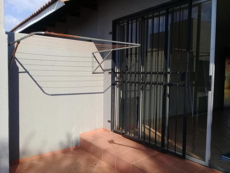 To Let 2 Bedroom Property for Rent in Groblerpark Gauteng