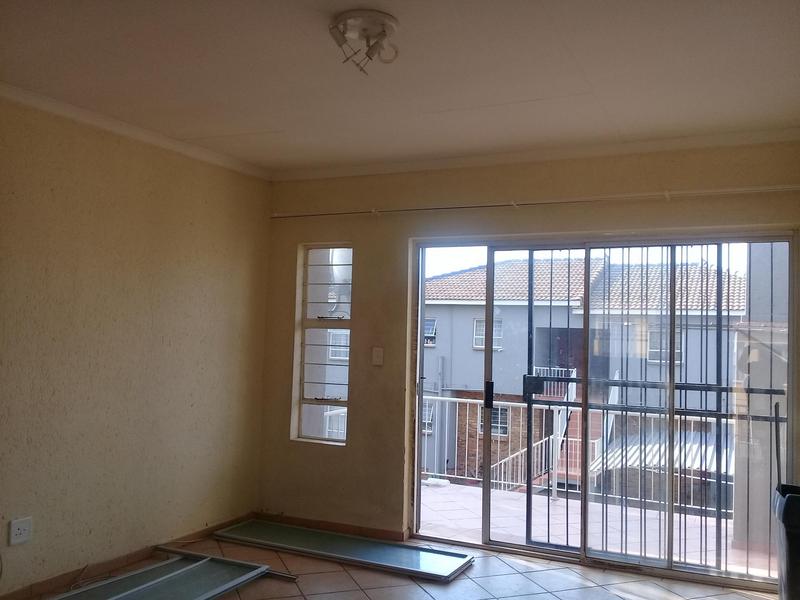 To Let 2 Bedroom Property for Rent in Groblerpark Gauteng