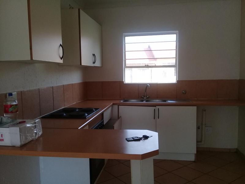 To Let 2 Bedroom Property for Rent in Groblerpark Gauteng