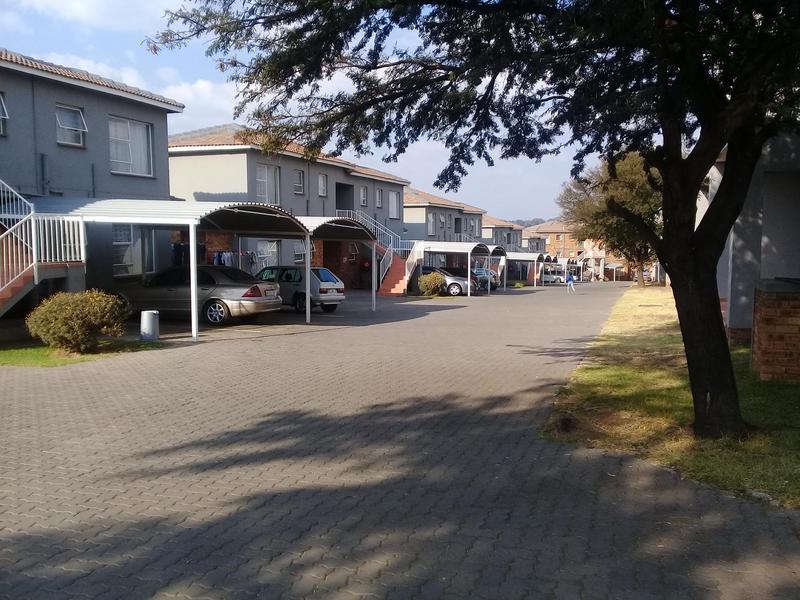 To Let 2 Bedroom Property for Rent in Groblerpark Gauteng