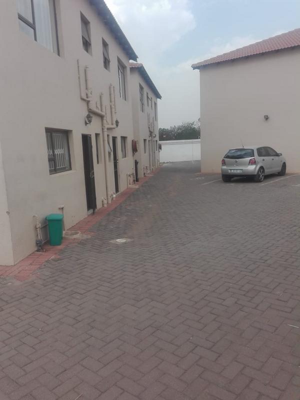 To Let 2 Bedroom Property for Rent in Krugersdorp Gauteng