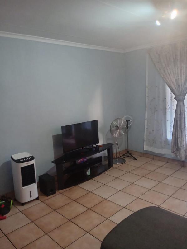 2 Bedroom Property for Sale in Crystal Park Gauteng