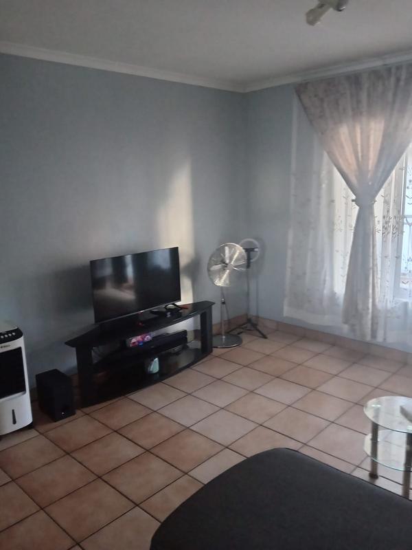 2 Bedroom Property for Sale in Crystal Park Gauteng