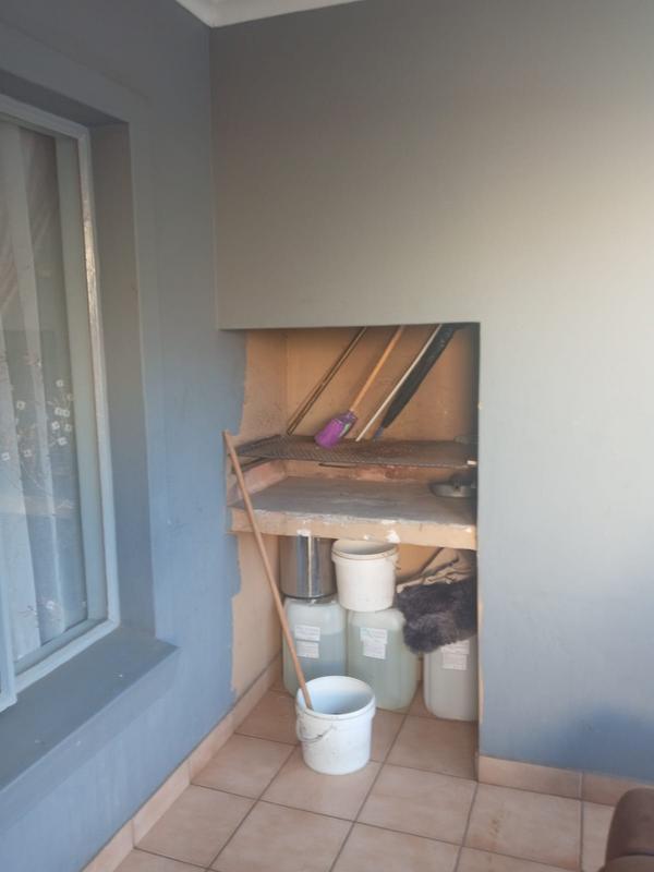 2 Bedroom Property for Sale in Crystal Park Gauteng