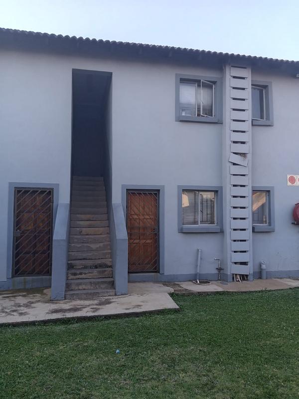 2 Bedroom Property for Sale in Crystal Park Gauteng