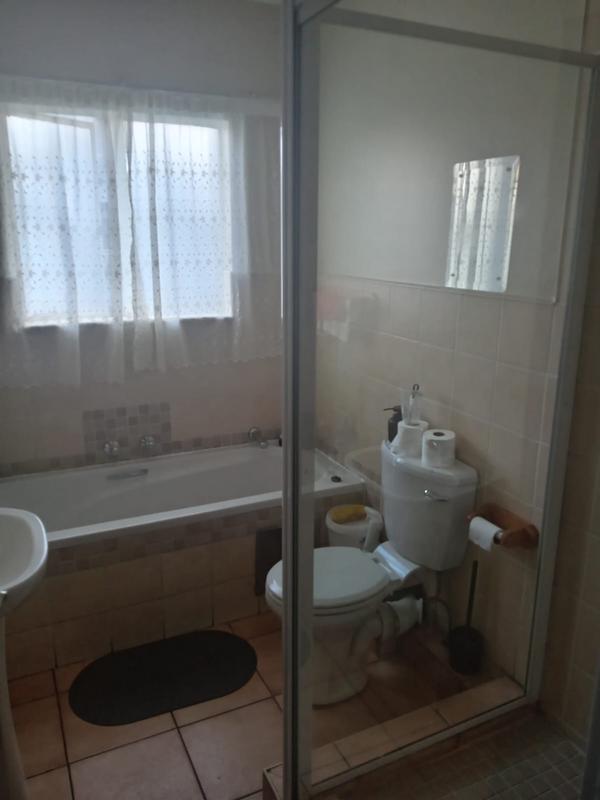 3 Bedroom Property for Sale in Crystal Park Gauteng