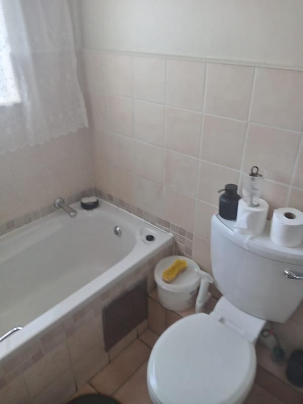 3 Bedroom Property for Sale in Crystal Park Gauteng