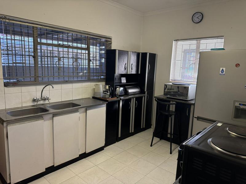 To Let 3 Bedroom Property for Rent in Laudium Gauteng