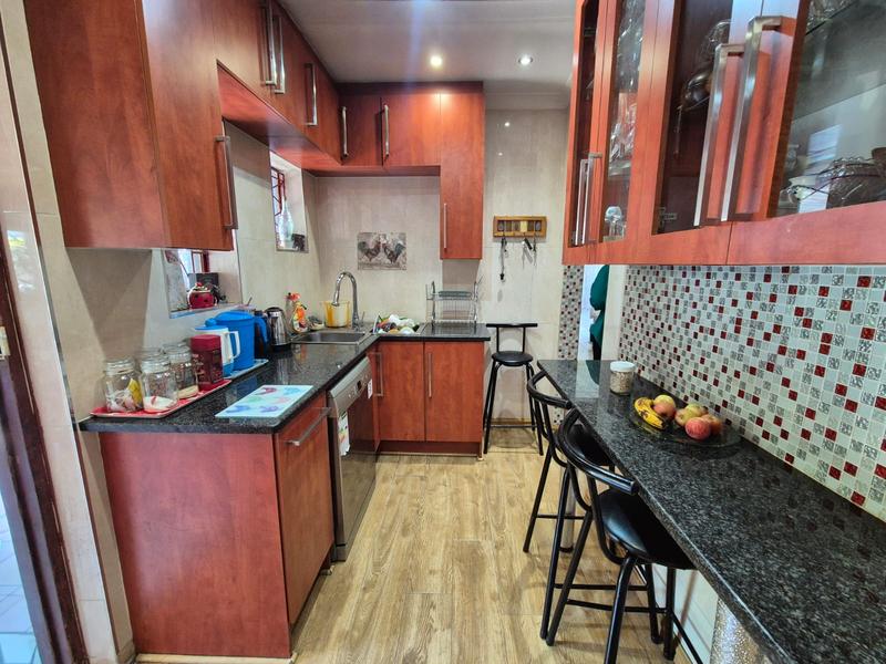 4 Bedroom Property for Sale in General Albertspark Gauteng