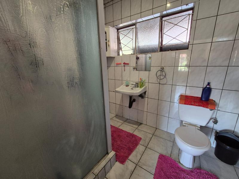 4 Bedroom Property for Sale in General Albertspark Gauteng