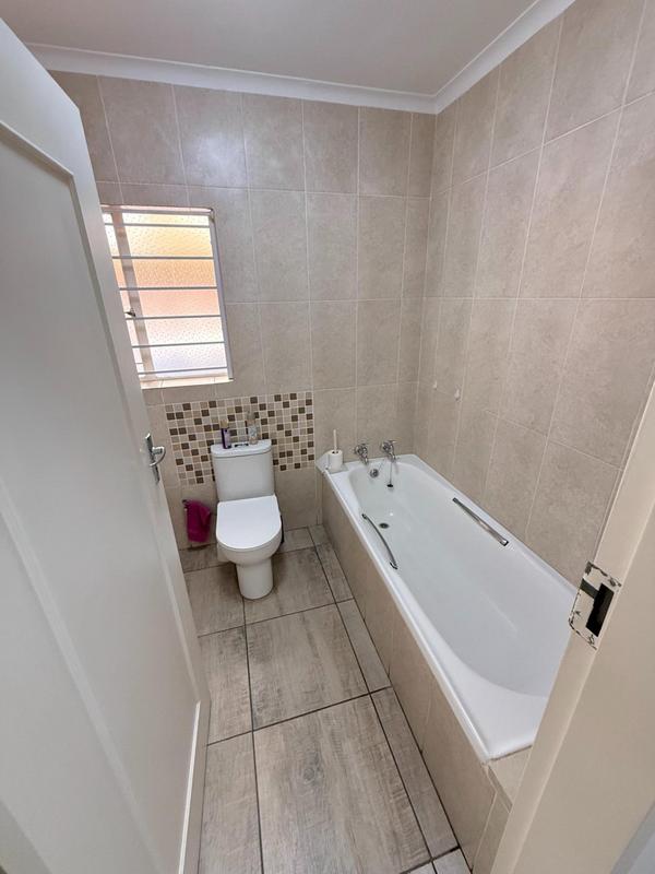 To Let 3 Bedroom Property for Rent in Birchleigh North Gauteng