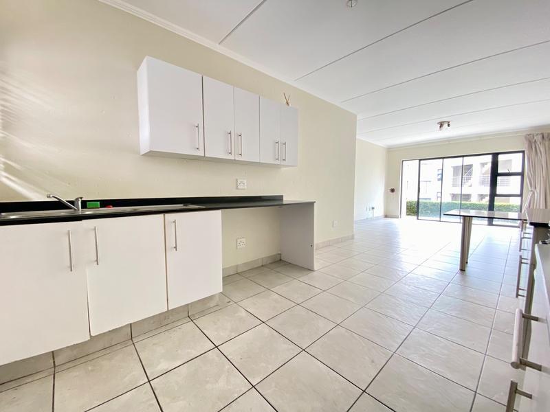 To Let 3 Bedroom Property for Rent in Beverley Gauteng