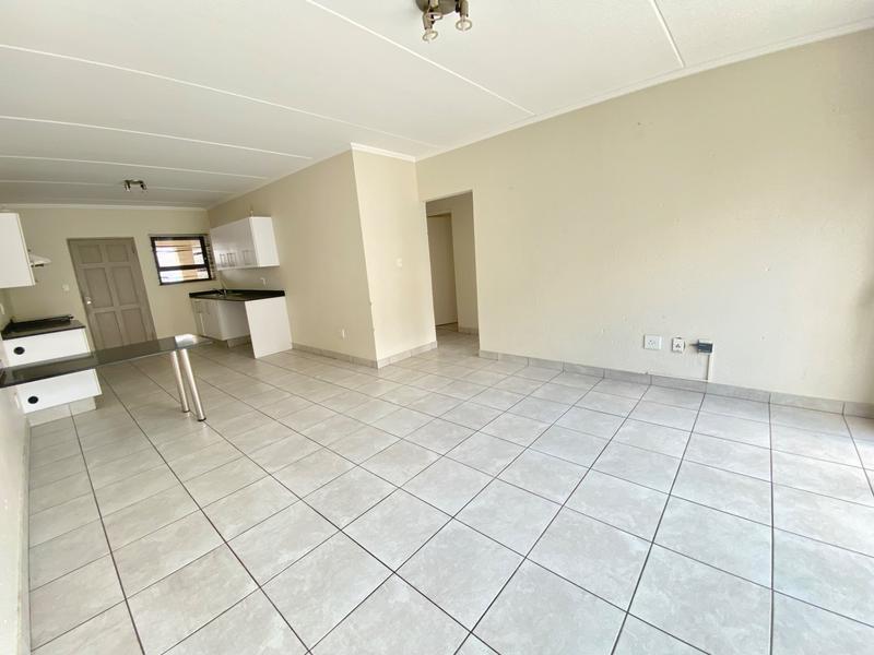 To Let 3 Bedroom Property for Rent in Beverley Gauteng
