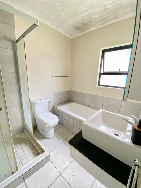 To Let 3 Bedroom Property for Rent in Beverley Gauteng