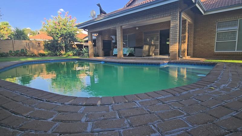 3 Bedroom Property for Sale in Three Rivers Proper Gauteng