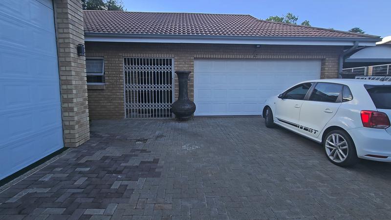 3 Bedroom Property for Sale in Three Rivers Proper Gauteng