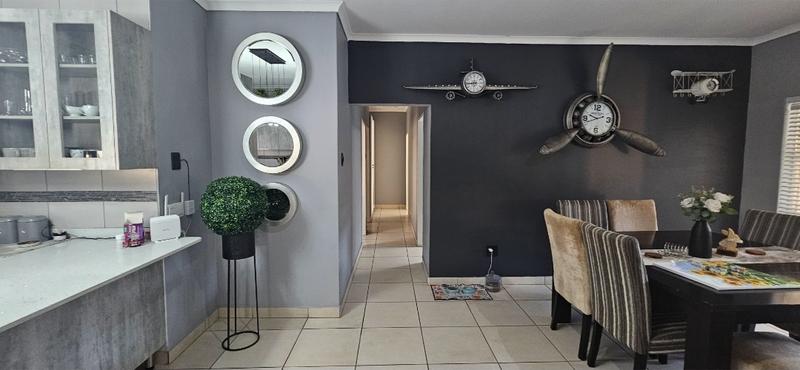 3 Bedroom Property for Sale in Three Rivers Proper Gauteng