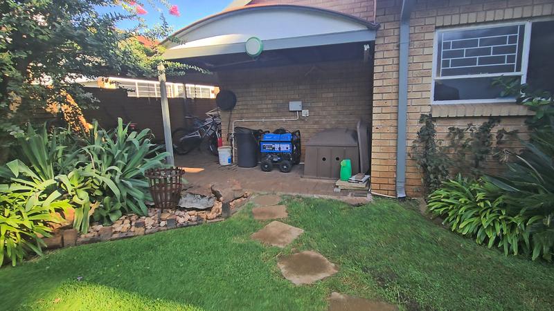 3 Bedroom Property for Sale in Three Rivers Proper Gauteng