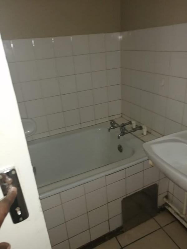 2 Bedroom Property for Sale in Buhle Park Gauteng