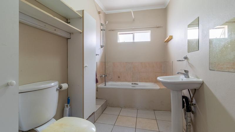 3 Bedroom Property for Sale in Orange Grove Gauteng