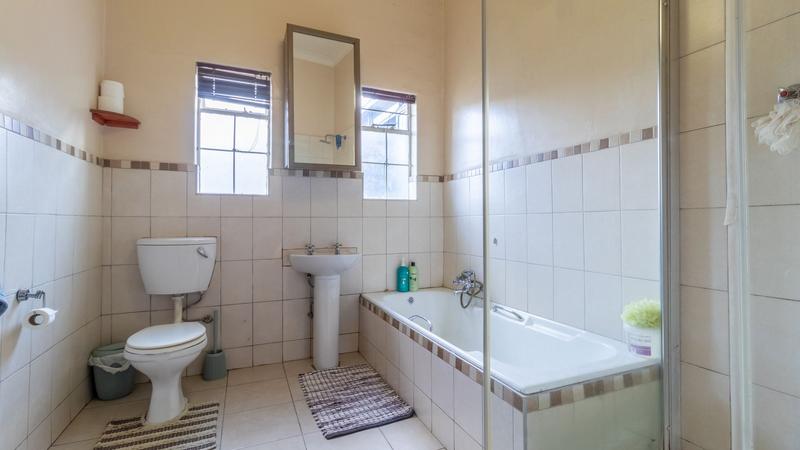 3 Bedroom Property for Sale in Orange Grove Gauteng