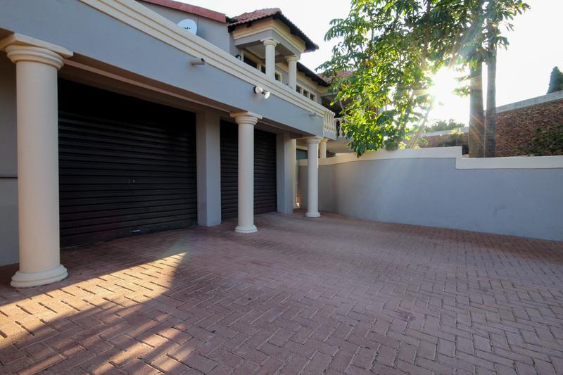 4 Bedroom Property for Sale in Zwartkop Gauteng