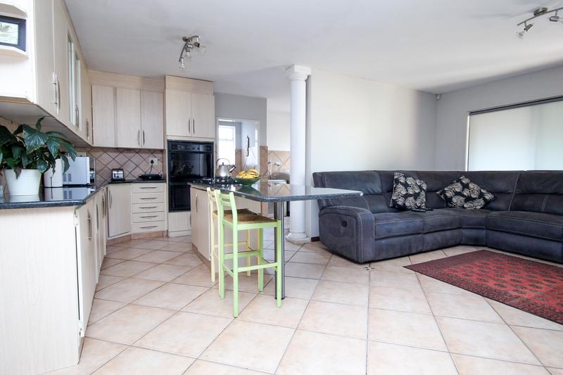 4 Bedroom Property for Sale in Zwartkop Gauteng