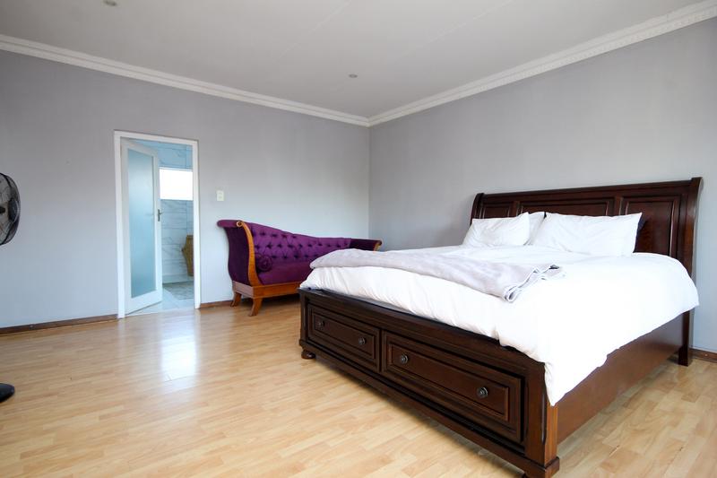 4 Bedroom Property for Sale in Zwartkop Gauteng