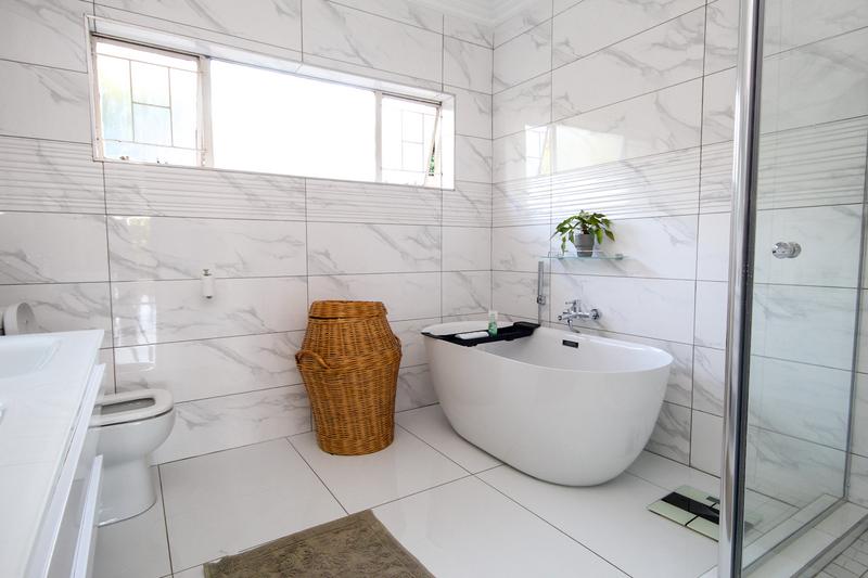 4 Bedroom Property for Sale in Zwartkop Gauteng