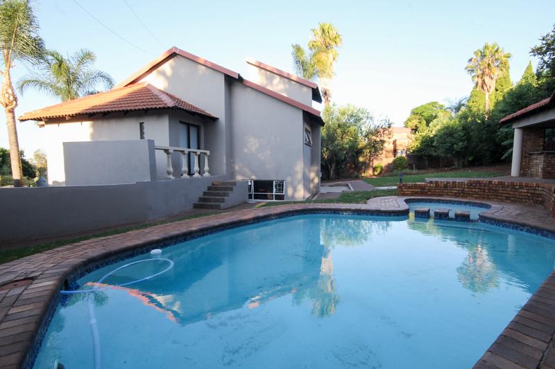 4 Bedroom Property for Sale in Zwartkop Gauteng