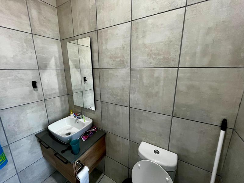 2 Bedroom Property for Sale in Montana Tuine Gauteng