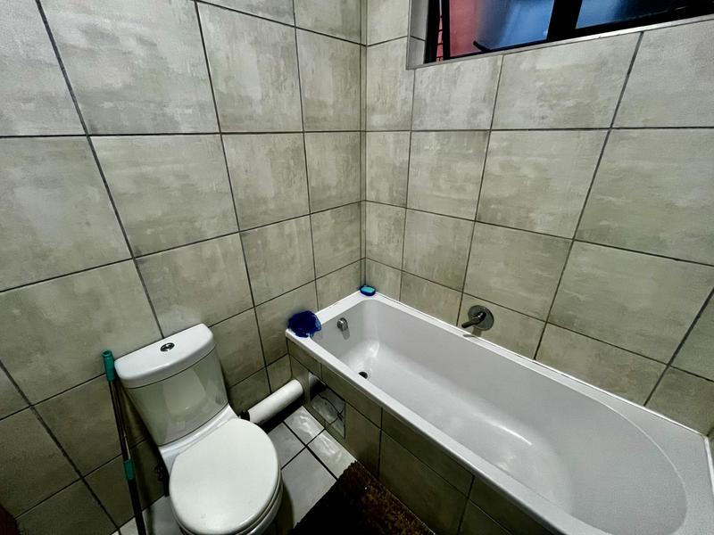 2 Bedroom Property for Sale in Montana Tuine Gauteng