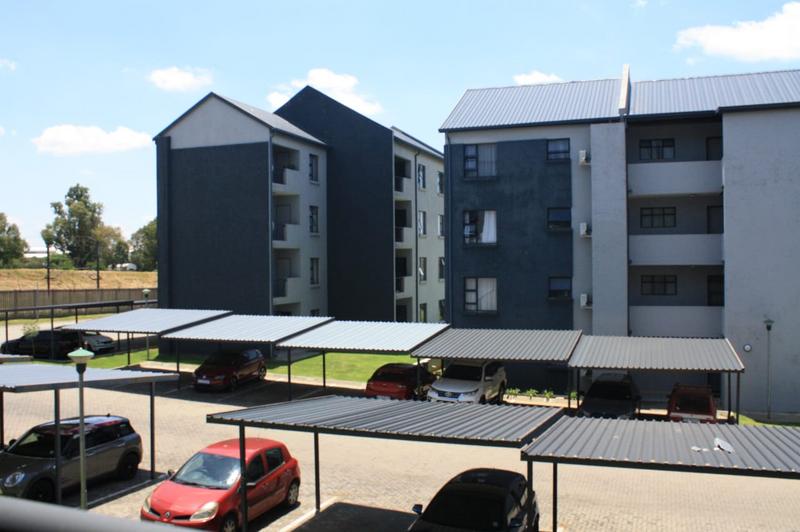 1 Bedroom Property for Sale in Glen Austin Gauteng