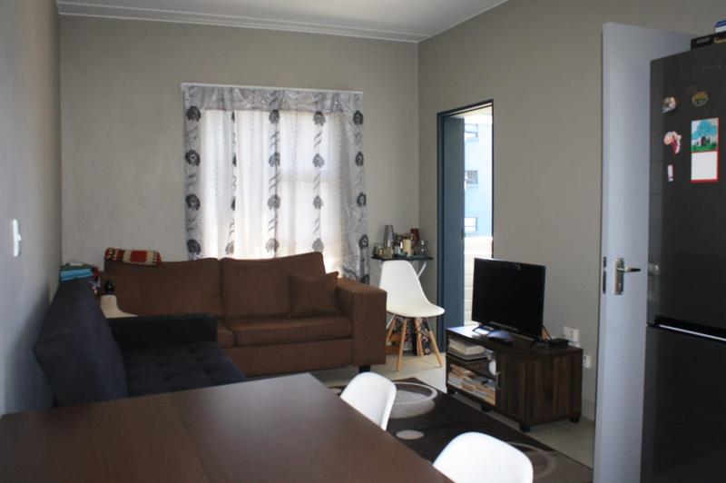 1 Bedroom Property for Sale in Glen Austin Gauteng