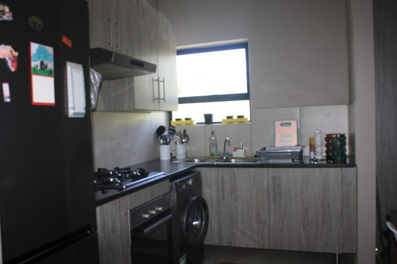 1 Bedroom Property for Sale in Glen Austin Gauteng