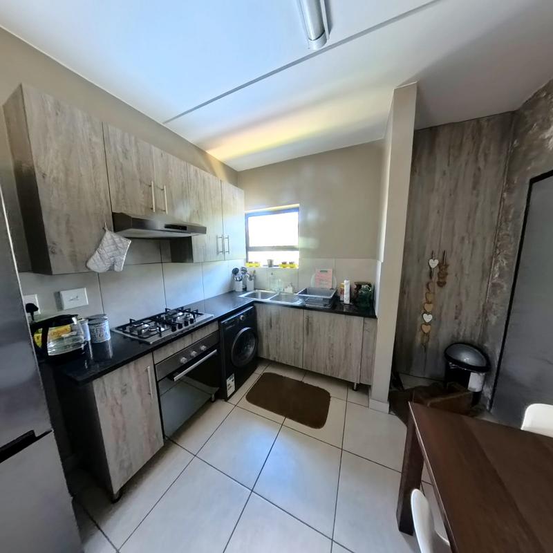 1 Bedroom Property for Sale in Glen Austin Gauteng