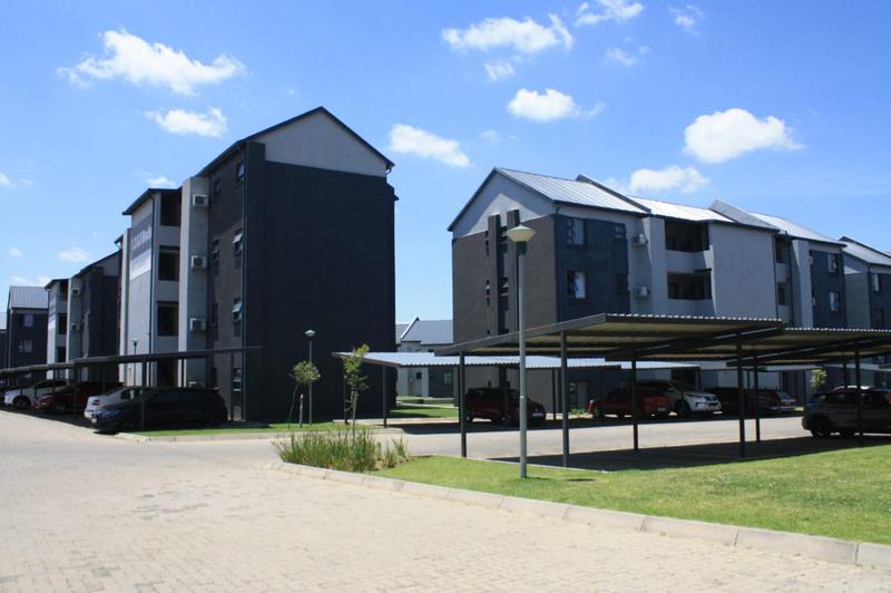 1 Bedroom Property for Sale in Glen Austin Gauteng