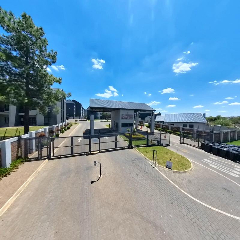1 Bedroom Property for Sale in Glen Austin Gauteng