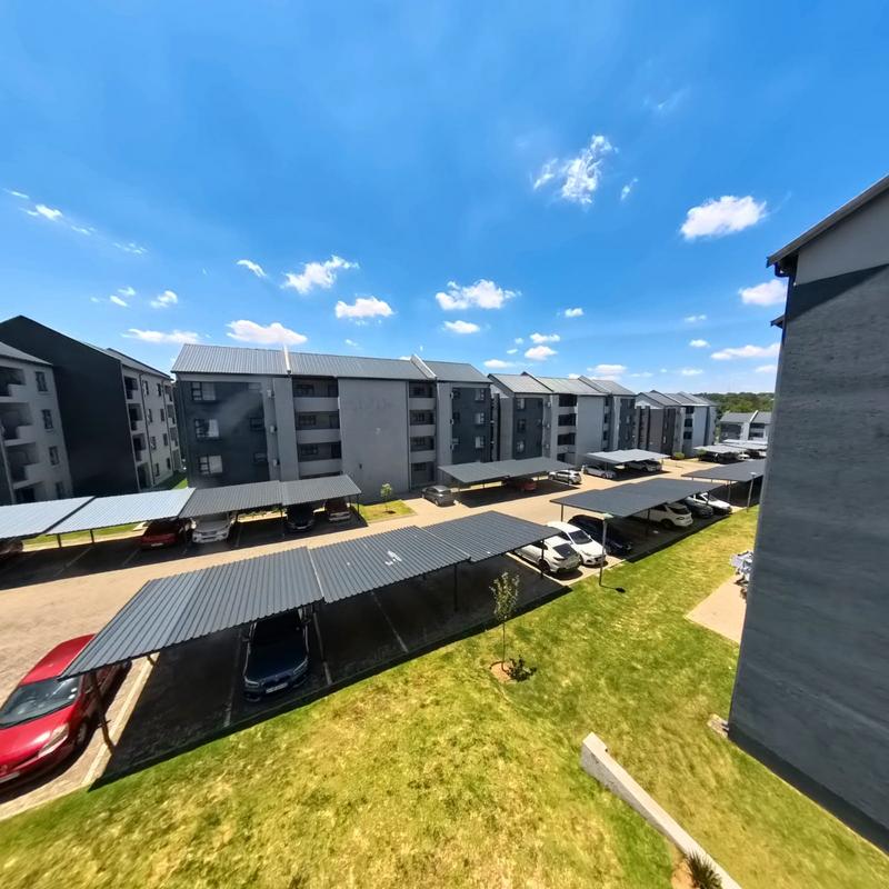 1 Bedroom Property for Sale in Glen Austin Gauteng