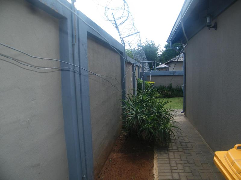 3 Bedroom Property for Sale in Eldorette Gauteng