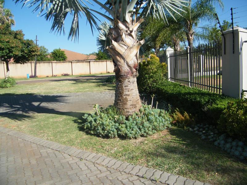 2 Bedroom Property for Sale in Heatherdale AH Gauteng