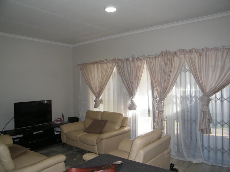2 Bedroom Property for Sale in Heatherdale AH Gauteng