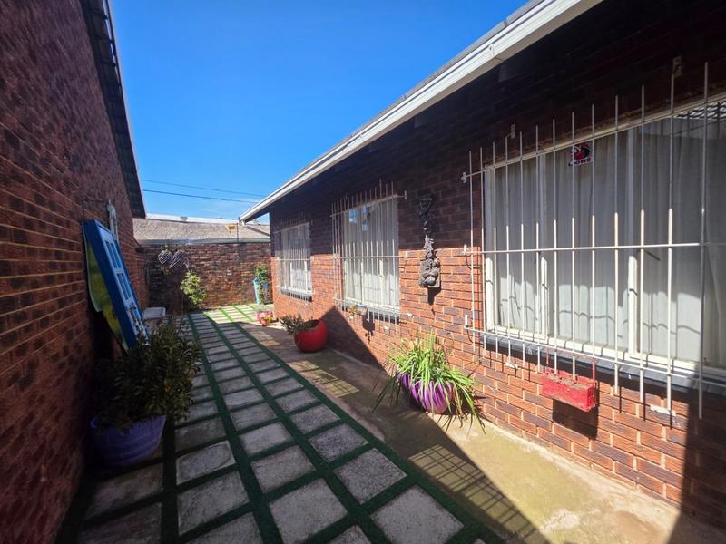 2 Bedroom Property for Sale in Krugersdorp North Gauteng