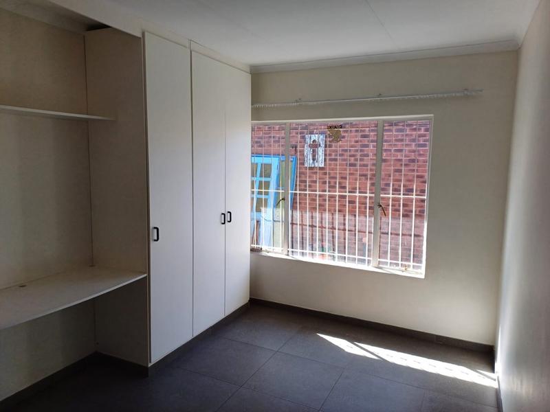 2 Bedroom Property for Sale in Krugersdorp North Gauteng